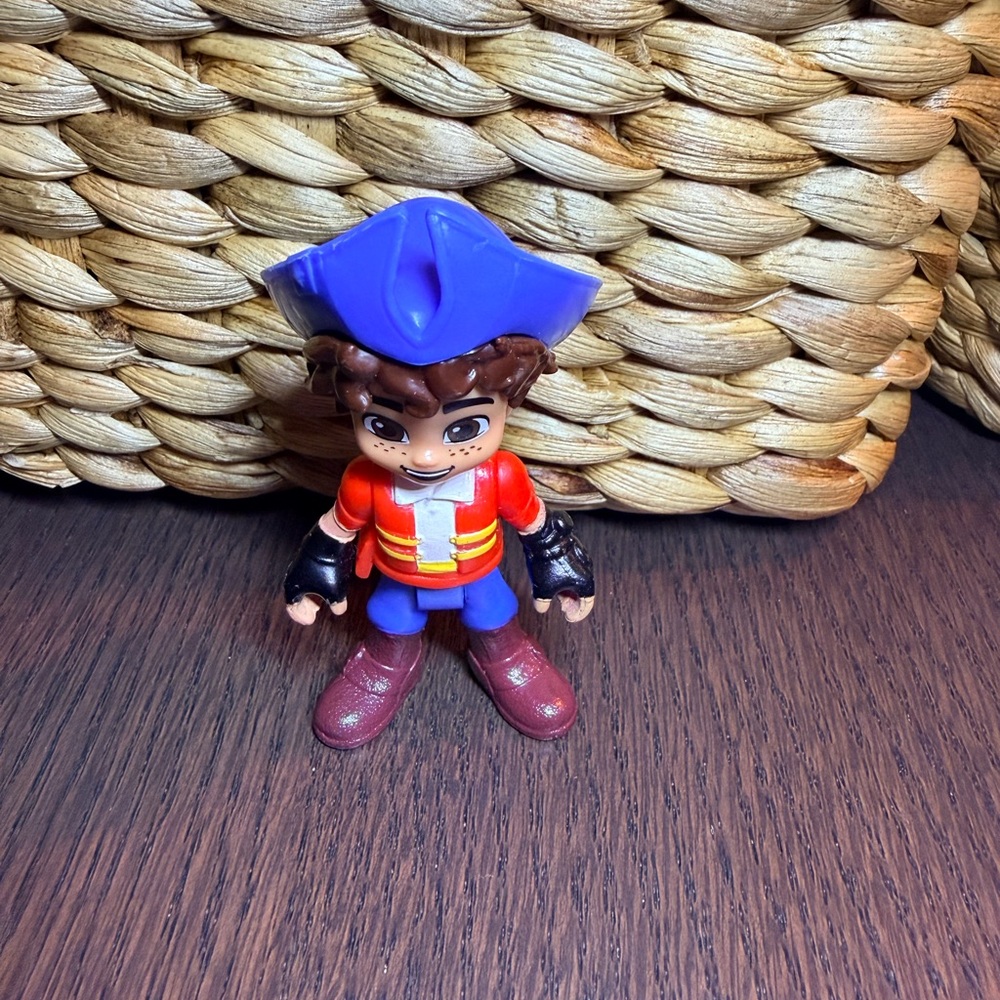 Fisher-Price Nickelodeon “Santiago of the Seas” Pirate Figure with Blue Hat